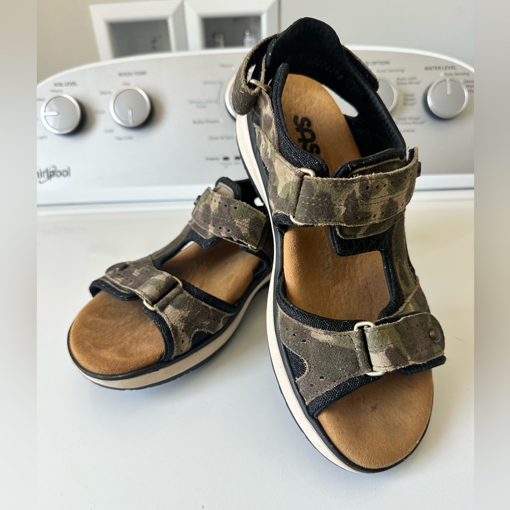SAS Embark Sandals Camo Size 9.5